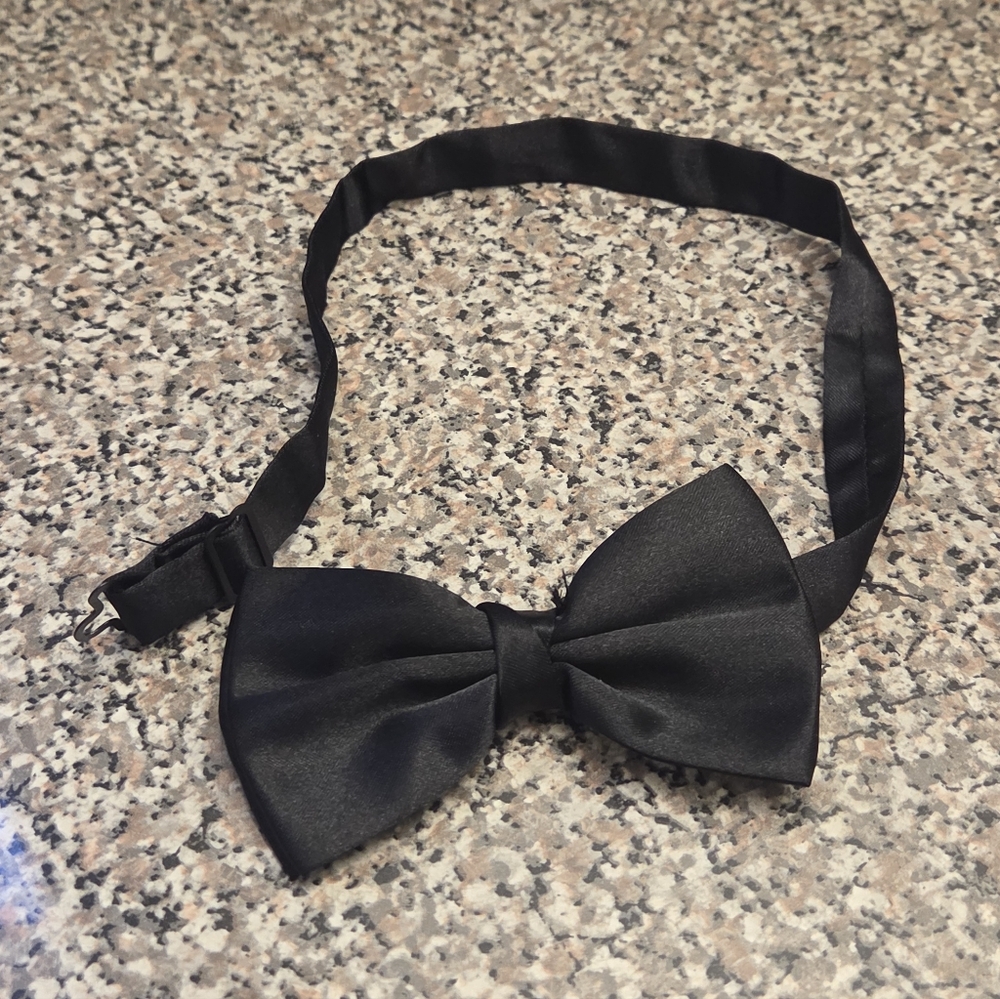 Mens Gioberti Black BowTie